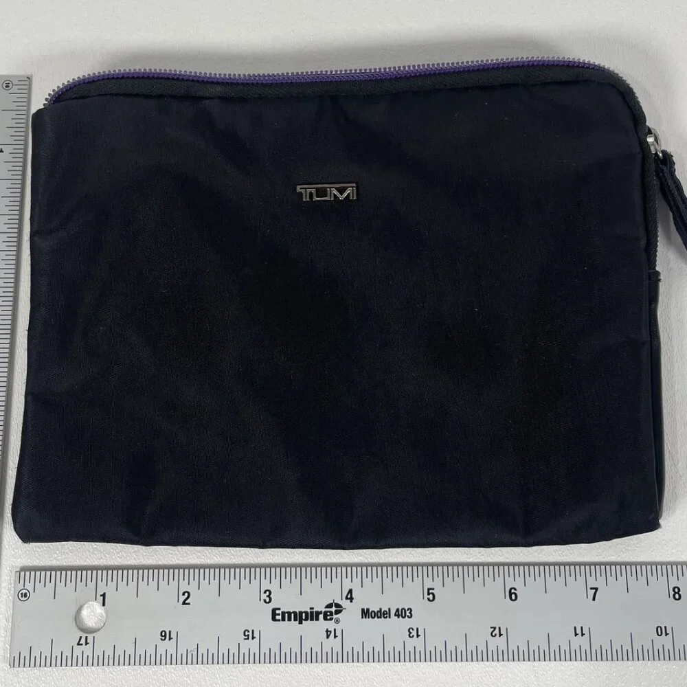 TUMI Black Nylon Zippered Pouch with‎ Purple Lining, Travel Organizer